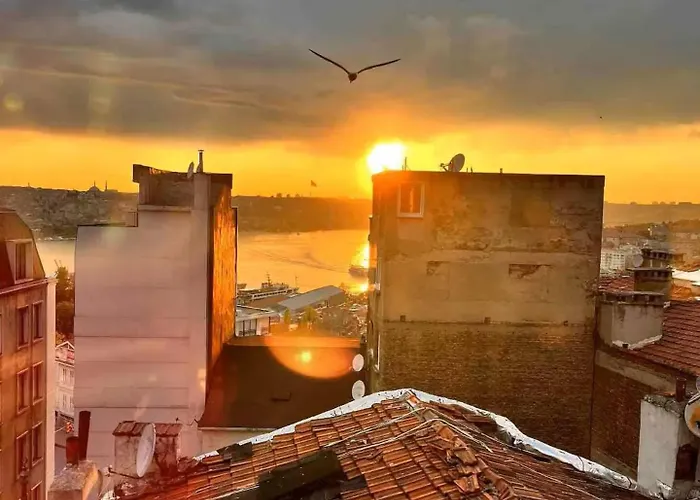 Golden Horn Hidden Haven Apartment *