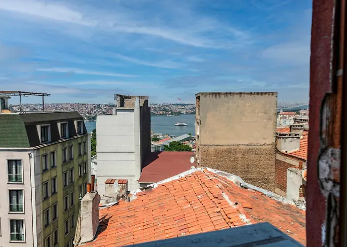 Golden Horn Hidden Haven *