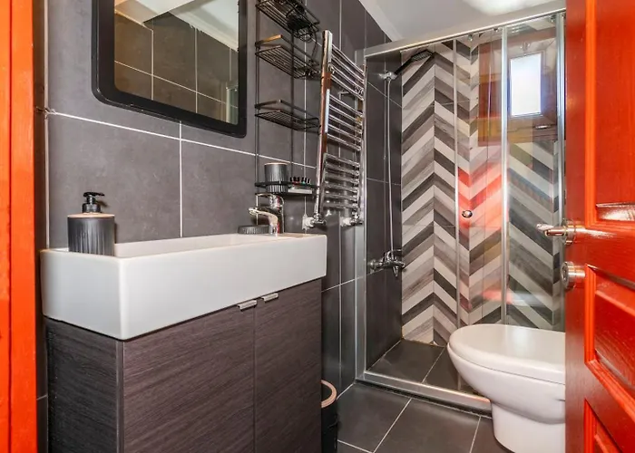 Golden Horn Hidden Haven Apartment