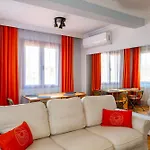Апартаменты Golden Horn Hidden Haven